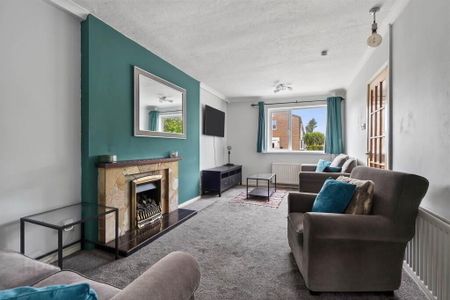 11 Thornhill Parade, Belfast, BT5 7AT - Photo 3