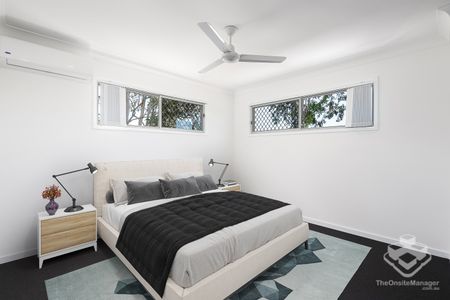 Modern 3 Bedrooms Townhouse Unit for Rent - Photo 4