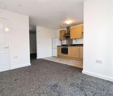 Cottons Approach, Romford, RM7 - Photo 1