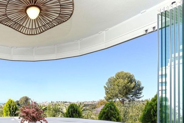 2 bedroom luxury Apartment for rent in San Pedro de Alcántara, Spain - Photo 1