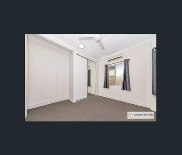 Low-Maintenance Living in Hyde Park - Photo 2