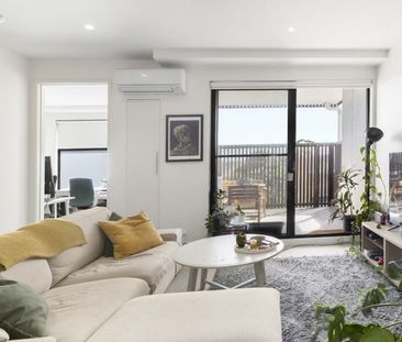 Modern Comfort in Vibrant Brunswick West - Photo 6