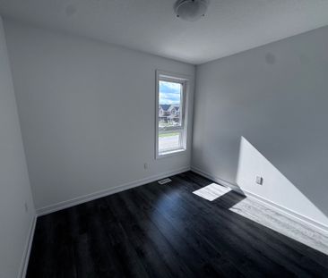 For Lease - 227 Burke Street, Hamilton, Ontario - Photo 2