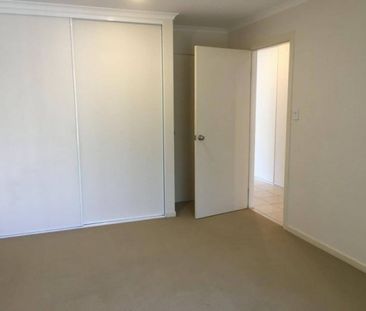 Modern Two Bedroom Villa - Photo 4