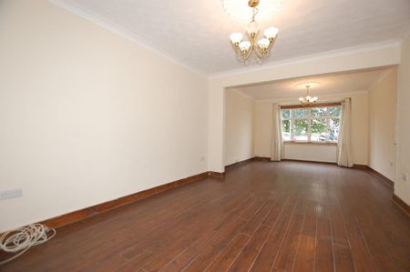 4 bedroom semi-detached house to rent - Photo 3