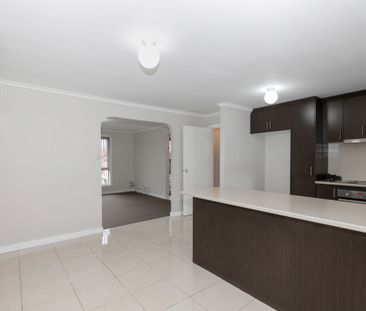 Spacious 3-Bedroom Family Home in Mill Park - Photo 1