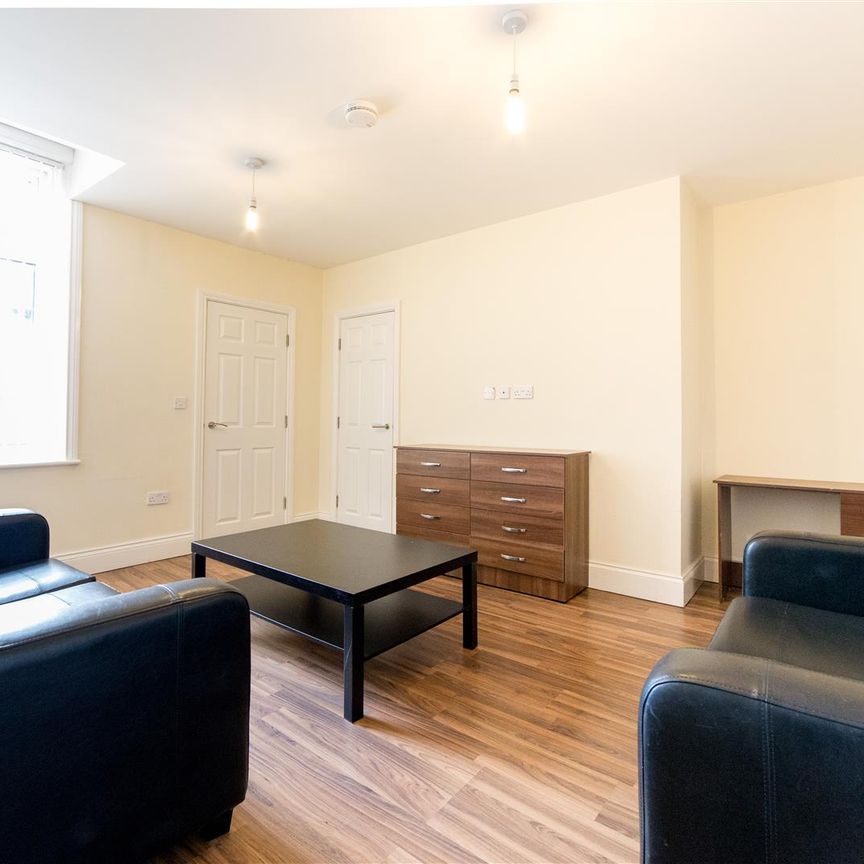 4 bed maisonette to rent in Addycombe Terrace, Newcastle Upon Tyne, NE6 - Photo 1