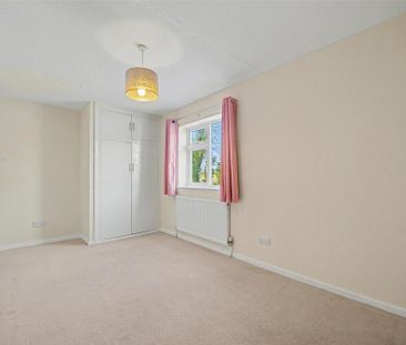 4 bedroom terraced house to rent - Photo 3