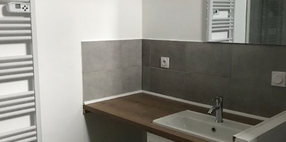 Location Appartement 3 pièces 61m² - Photo 3