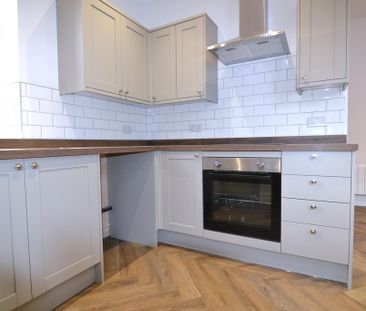 2 bedroom terraced house to rent - Photo 3