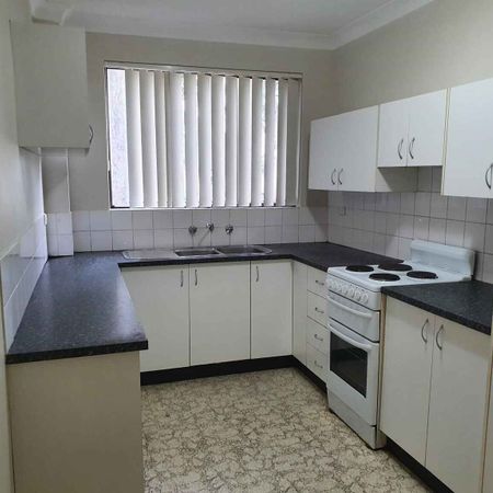 Modern 2-Bedroom Unit in North Parramatta - Photo 3