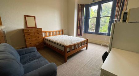 Convenient Studio Room on Union Street - Photo 5