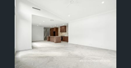Spacious Brand New Duplex - Photo 4