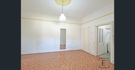 Rear Flat for Rent – Private & Convenient in Great Location - Photo 4