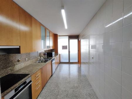 3 room luxury Flat for rent in Matosinhos, Portugal - Photo 2