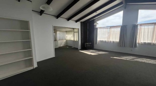 Springvale Family Home - Photo 1