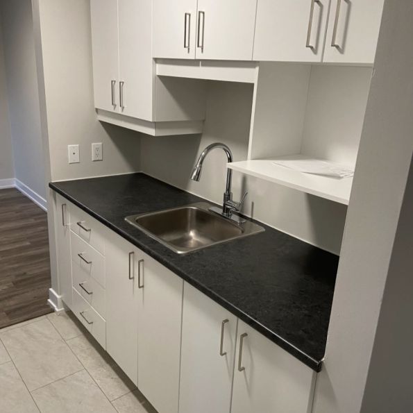 PREMIER MOIS GRATUIT! Appartement 2 Cha - Photo 1