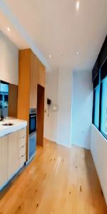 11 Rose Lane, Melbourne - Photo 3