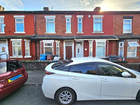 Mayford Road, Levenshulme, Manchester, M19 - Photo 2