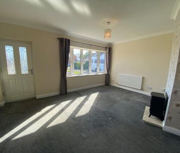 2 bedroom semi-detached bungalow to rent - Photo 2