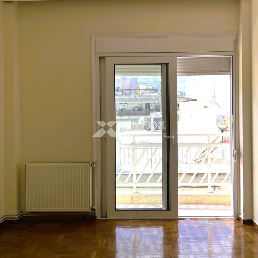 Ζεστό διαμέρισμα 2 δωματίων (75 τ.μ.) στο κέντρο Καλαμαριάς - Φωτογραφία 1