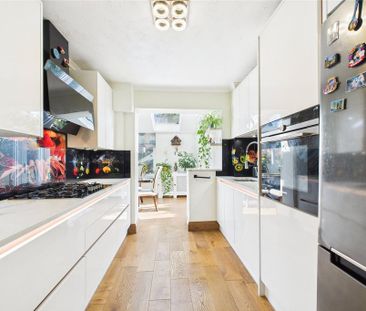 3 bedroom link detached house to rent - Photo 5