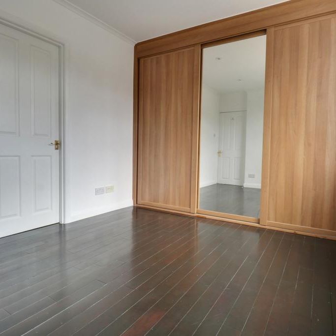 5 bedroom detached house to rent - Photo 1