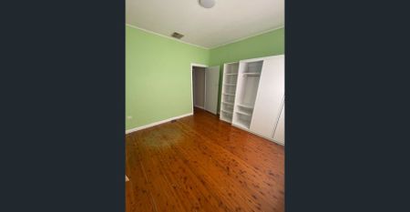 Charming Two-Bedroom Home in a Convenient Location - Photo 2