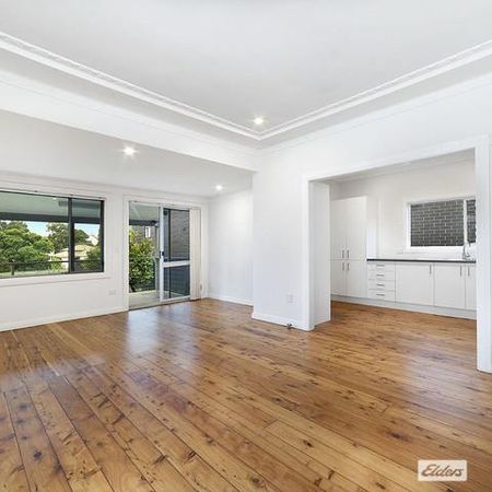 2 BEDROOM HOUSE - Photo 5