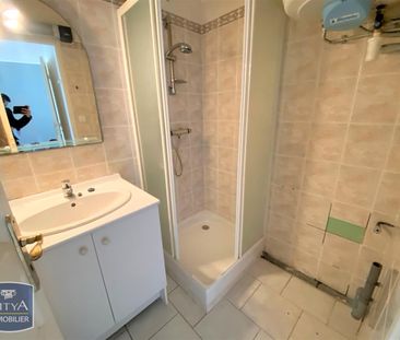 Location Appartement 2 pièces 37m² PORT ST LOUIS DU RHONE 13230 - Photo 5