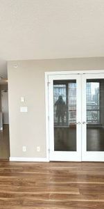 Surrey Central 1 Bedroom 1 Bathroom Condo For Rent! - Photo 4