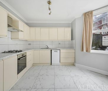 4 bedroom terraced house to rent - Photo 3