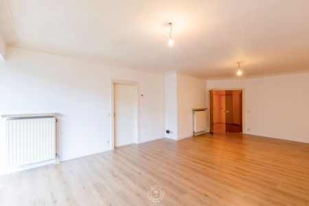 Ruim en instapklaar appartement met garage en groen uitzicht - Foto 3