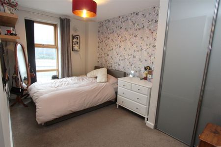 Balmoral Place, Leeds City Centre, LS10 1HR - Photo 3