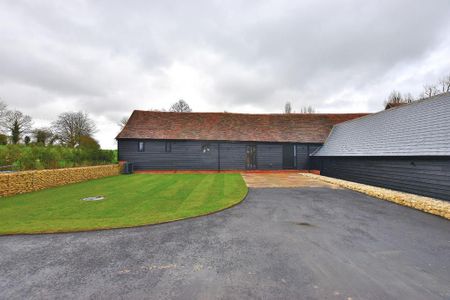 2 bedroom barn conversion to rent - Photo 3