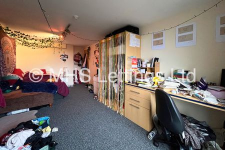4 Bedroom Flat for rent in Ash Grove - Photo 3