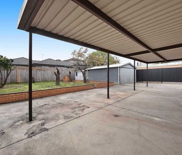 Spacious Three-Bedroom Home in a Convenient Keilor East Location - Photo 2