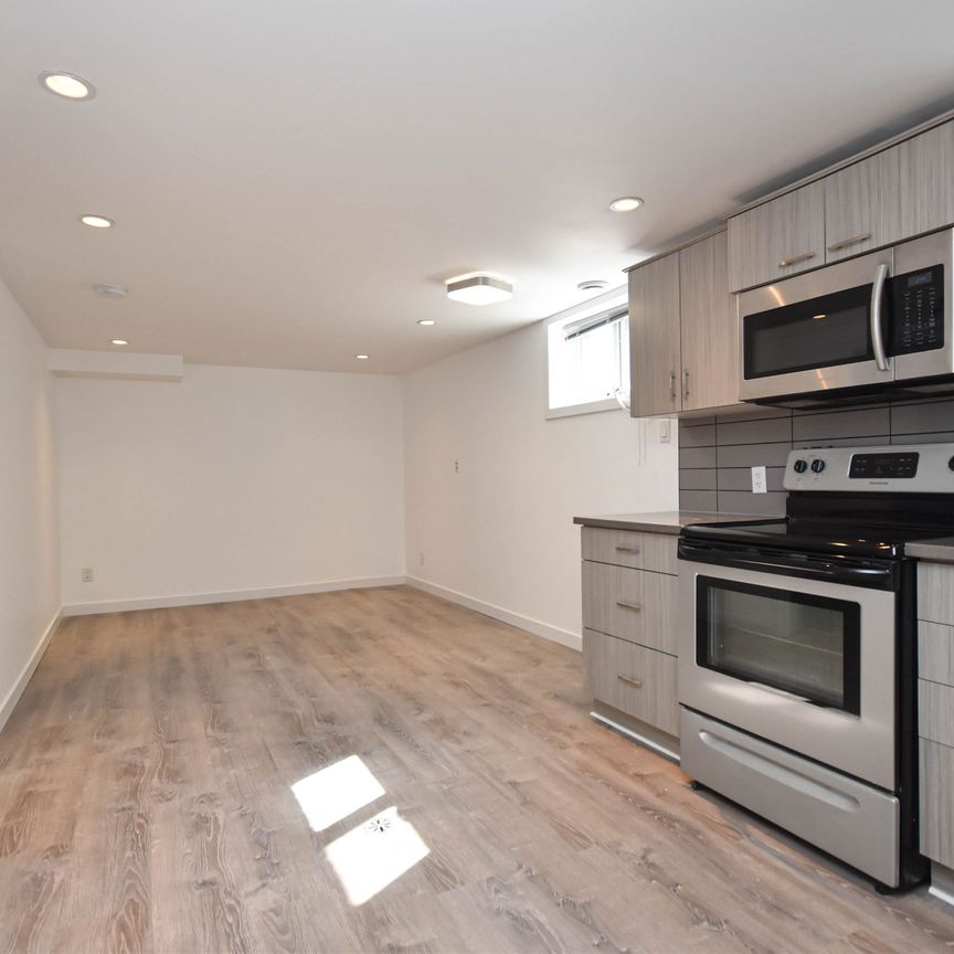 For Lease - 1847 Walkley Road Unit# B, Alta Vista and Area, Ontario - Photo 1