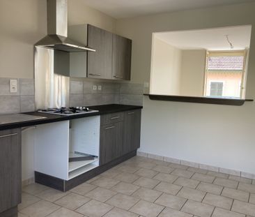 T4 EN DUPLEX AVEC STATIONNEMENT - PONTCHARRA SUR TURDINE - Photo 6
