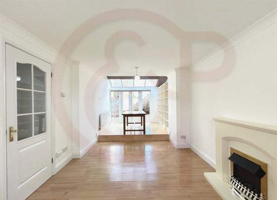 Hanger Lane, Ealing, W5, London - Photo 1