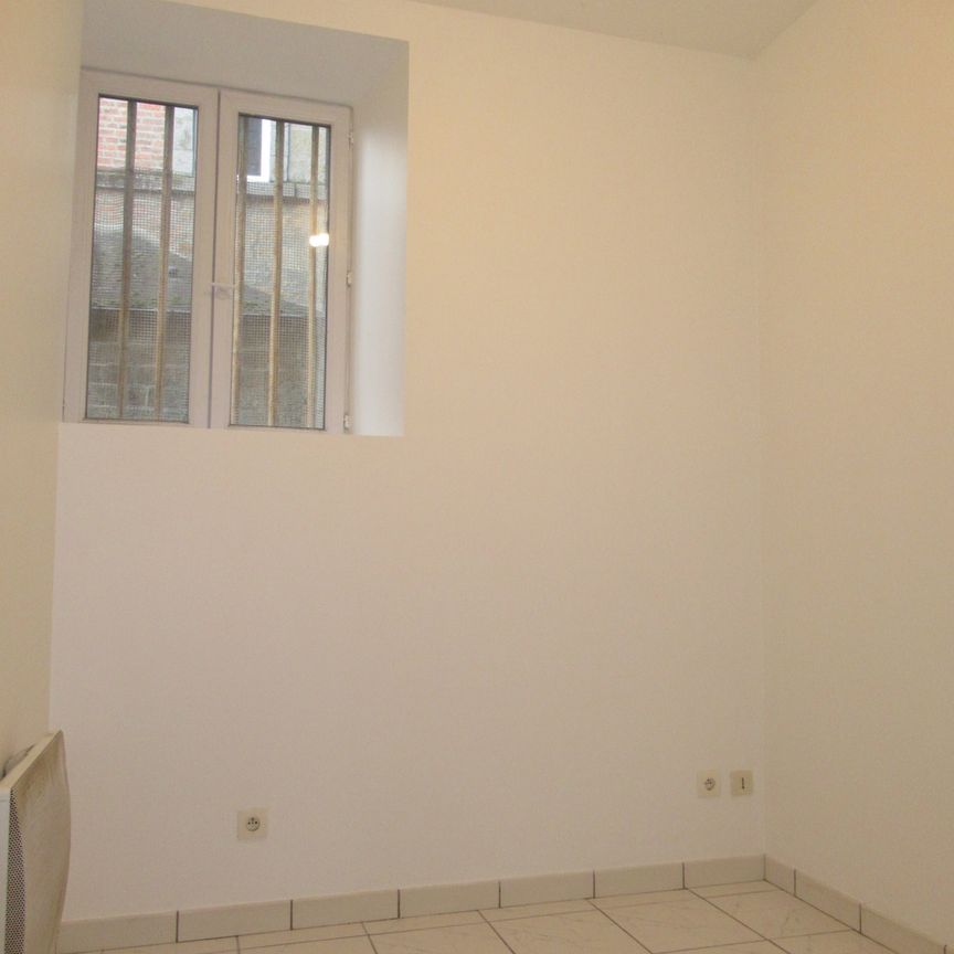 Location Appartement 3 pièces 42m² LA FERTE MACE 61600 - Photo 1