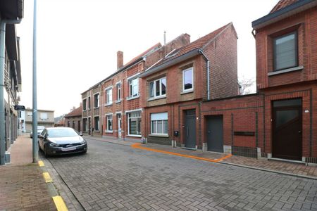 Gerenoveerd, tuin, centraal gelegen nabij centrum en E 314 - Photo 3