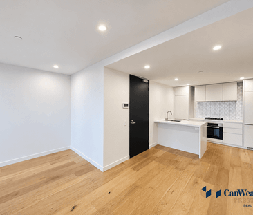 Elevated Views & Modern Comfort in the Heart of Box Hill - Photo 3
