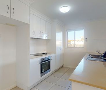 Family Home! - Photo 3