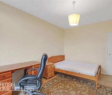 1 bedroom in a flat share to rent - Photo 5