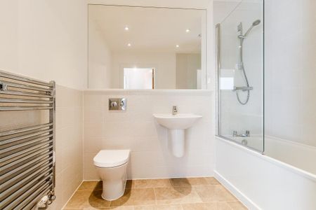 1 bedroom flat to rent - Photo 2