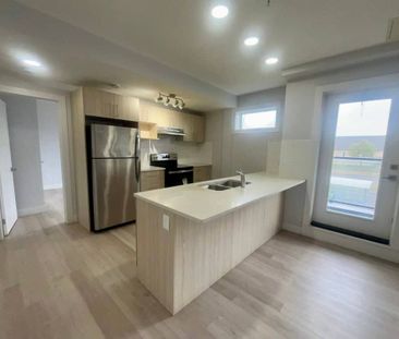 Edmonton Unfurnished Condo Rental in Pollard Meadows - Stylish Urba... - Photo 2