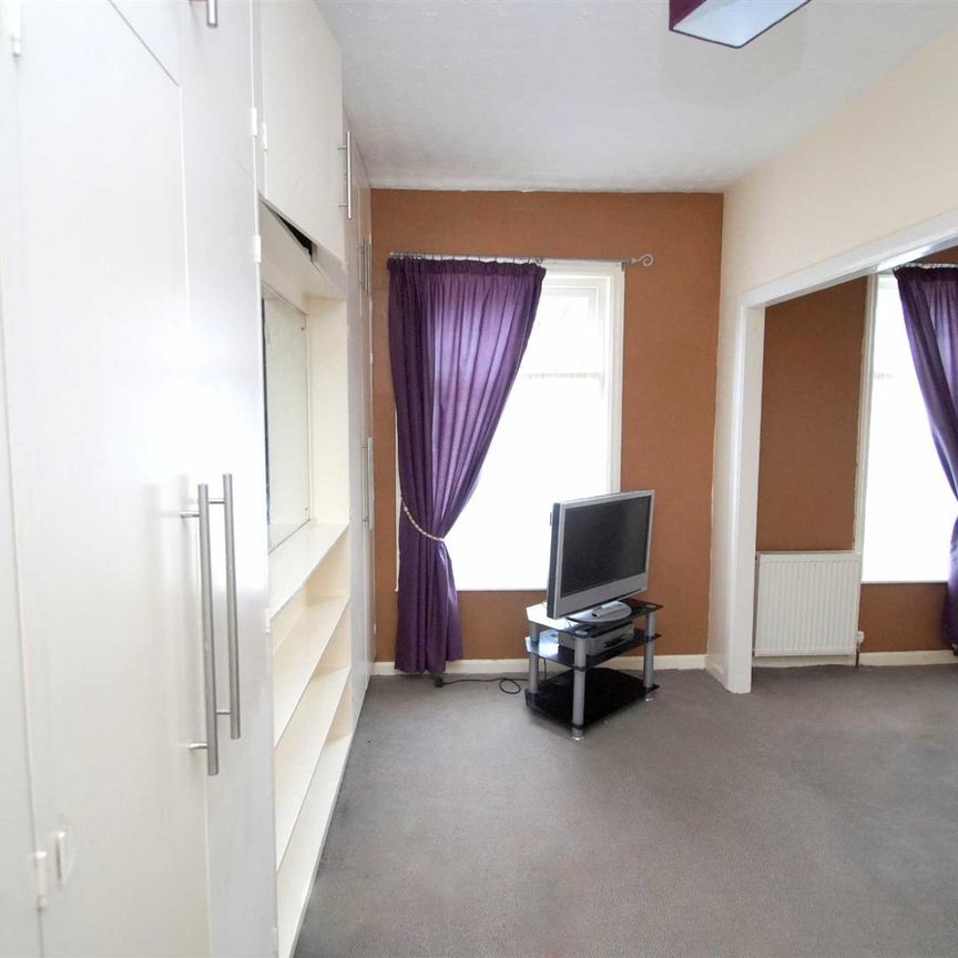 Wilfred Avenue, Whitkirk, Leeds - Photo 1