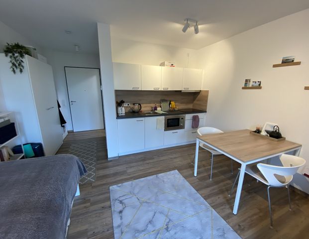 Studenten aufgepasst! Möbliertes 1 Zimmer-Appartment mit Balkon in zentraler Lage - Photo 1