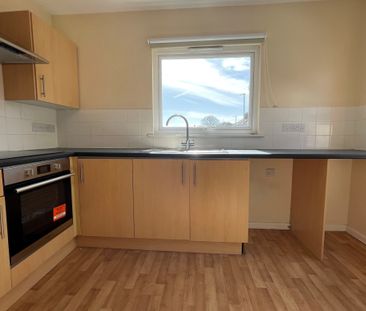 South Street, Eastbourne - Photo 3